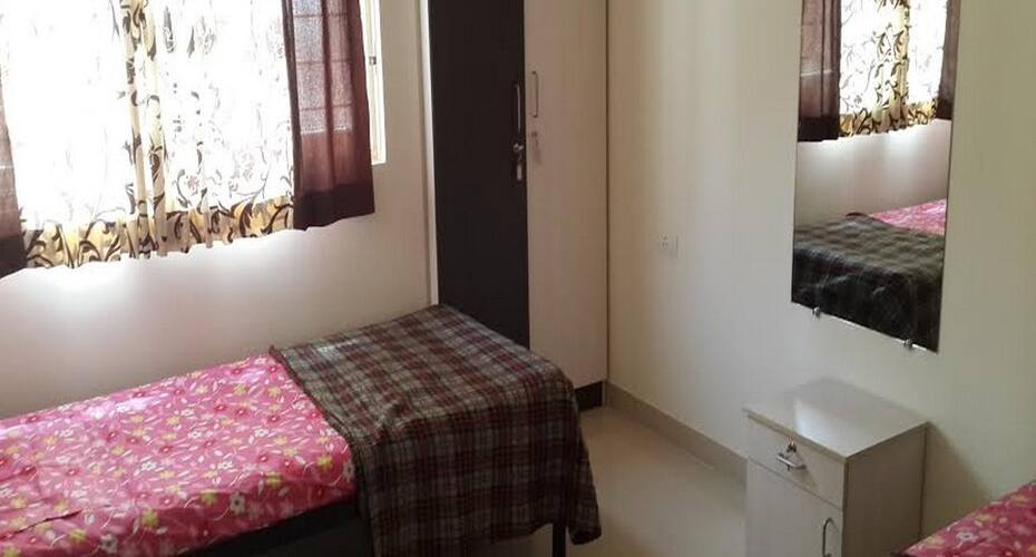 Clover Home Service Apartment, Pune 4